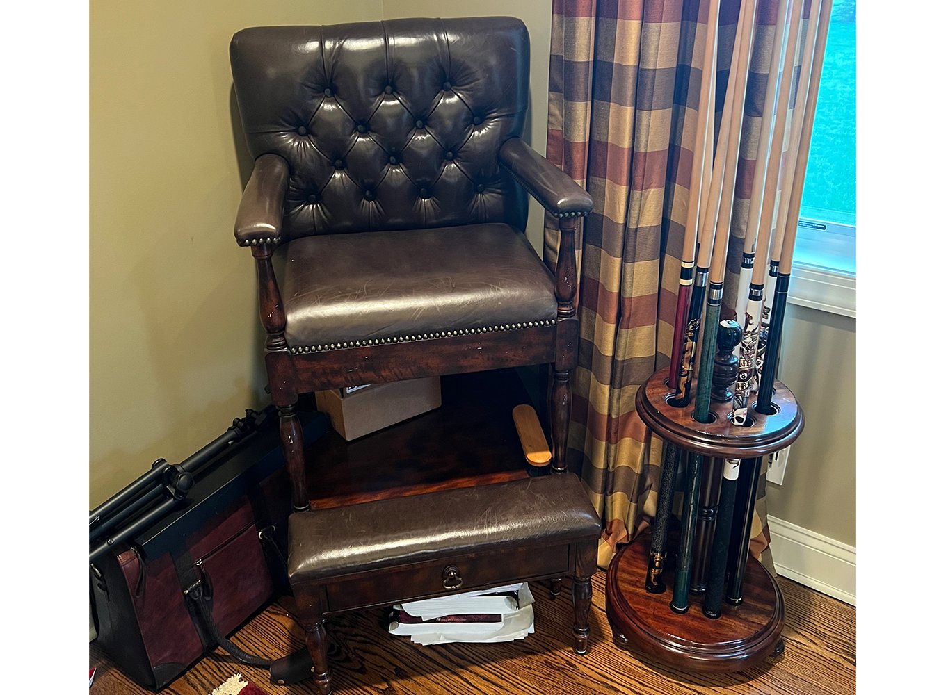 Leather Spectator Chair and Cue Rack